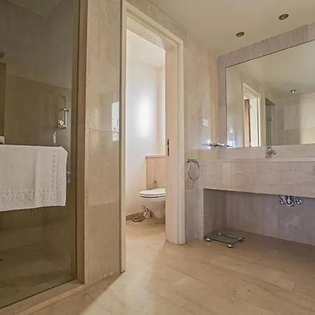 Five Bedrooms Star Private 1272 Villa *