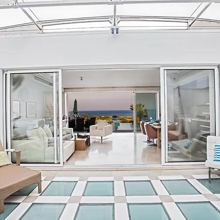 Villa Five Bedrooms Star Private 1272 Protaras