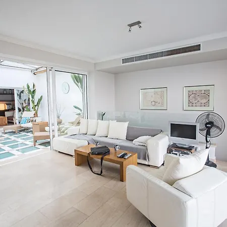 Five Bedrooms Star Private 1272 Protaras