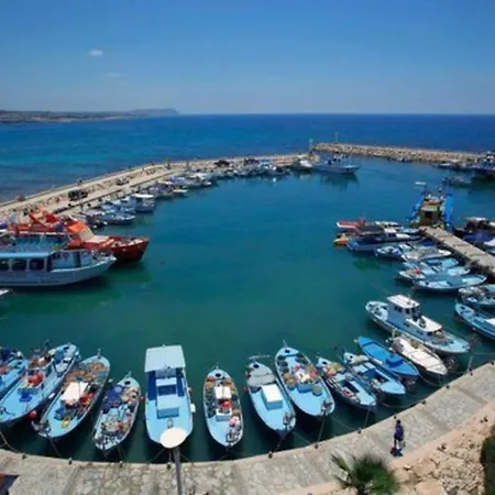 Five Bedrooms Star Private 1272 Protaras