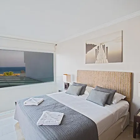 Five Bedrooms Star Private 1272 Villa